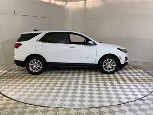 Used 2023 Chevrolet Equinox LT image 9