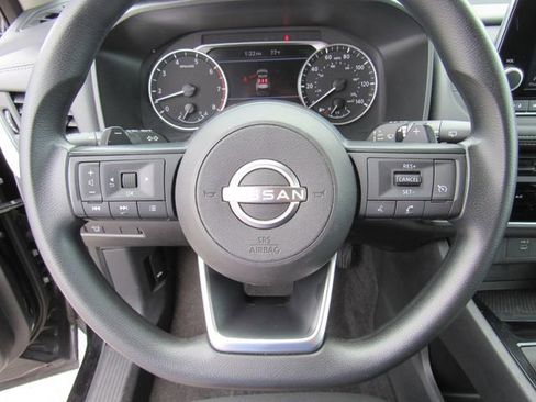Used 2024 Nissan Rogue S AWD/4WD image 29