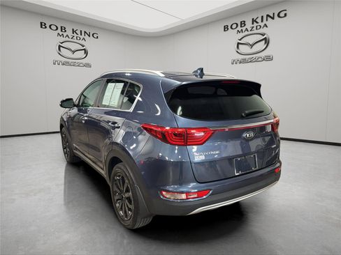 Used 2018 Kia Sportage EX w/ EX Sport Appearance Package AWD/4WD image 3