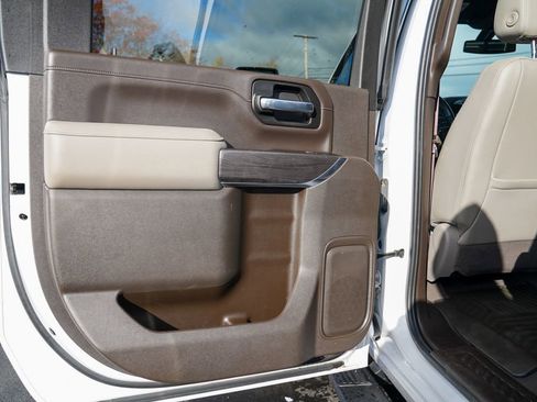 Used 2020 Chevrolet Silverado 2500 LTZ image 16