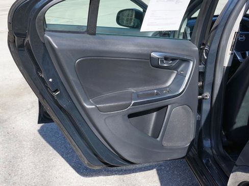 Used 2012 Volvo S60 T5 w/ Climate Pkg FWD image 27