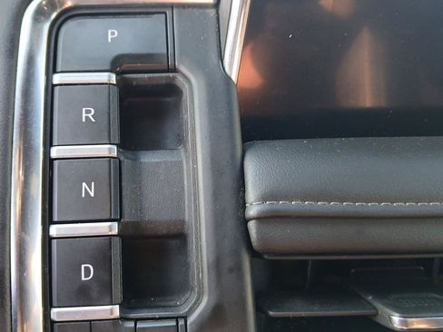 Used 2024 Chevrolet Tahoe Z71 image 17