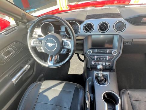 Used 2019 Ford Mustang GT Premium RWD image 12