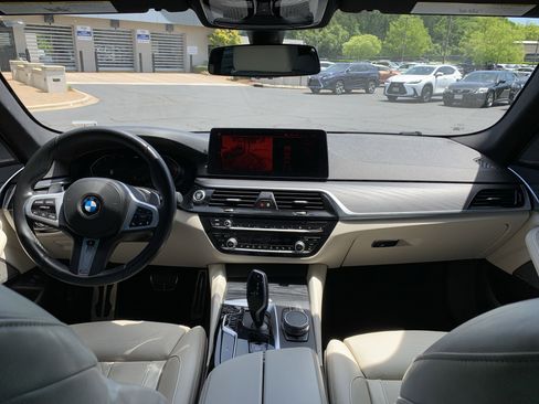 Used 2021 BMW 540i xDrive w/ M Sport Package AWD/4WD image 30