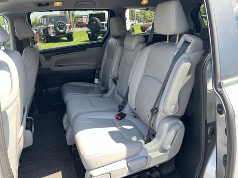 Used 2023 Honda Odyssey EX-L image 24