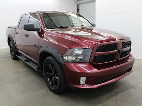Used 2017 RAM 1500 Express w/ Express Value Package RWD image 6
