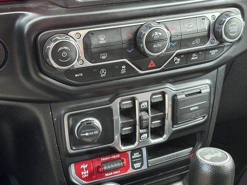 Used 2023 Jeep Wrangler Unlimited Rubicon w/ LED Lighting Group image 21