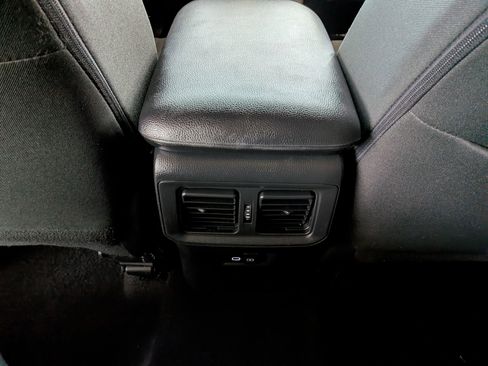Certified 2024 Toyota RAV4 XLE AWD/4WD image 27