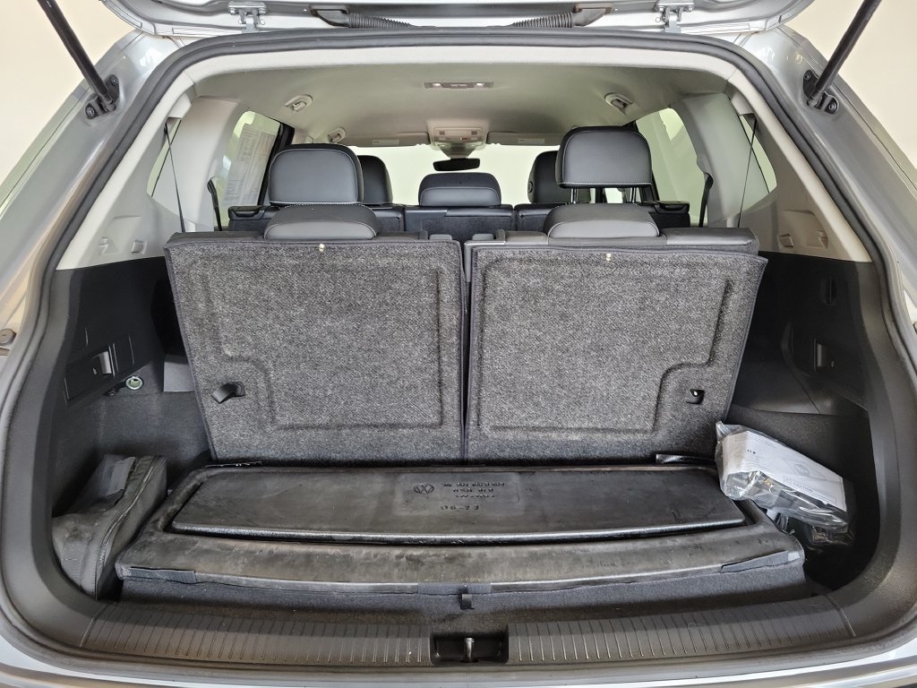 Used 2023 Volkswagen Tiguan SE FWD image 24