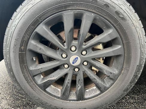 Used 2019 Ford Expedition Limited w/ Driver Assistance Package AWD/4WD image 11