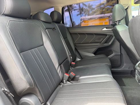 Used 2022 Volkswagen Tiguan SE image 19