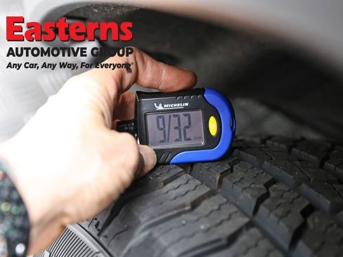 Used 2022 Jeep Grand Cherokee Laredo E w/ Security & Convenience Group image 28