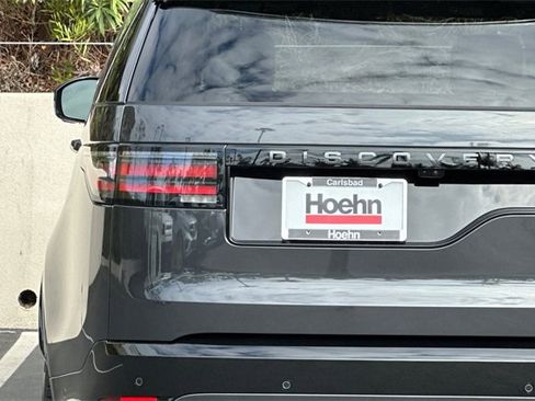 New 2025 Land Rover Discovery Dynamic SE image 27