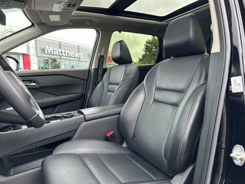 Certified 2023 Nissan Rogue SV w/ SV Premium B Package AWD/4WD image 13
