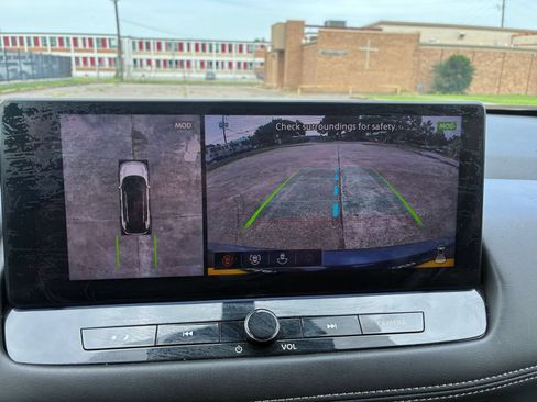 Used 2026 Nissan Rogue SL FWD image 25