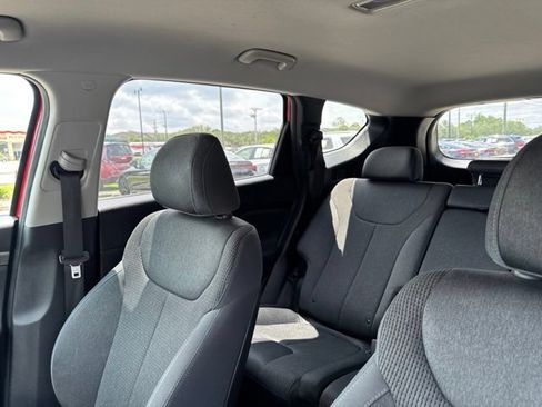 Used 2019 Hyundai Santa Fe SE FWD image 27
