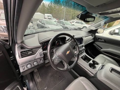 Used 2020 Chevrolet Tahoe LT w/ Luxury Package image 10