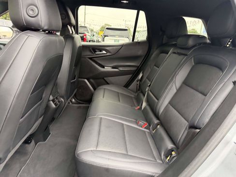 Used 2025 Chevrolet Equinox LT w/ Convenience Package II AWD/4WD image 12
