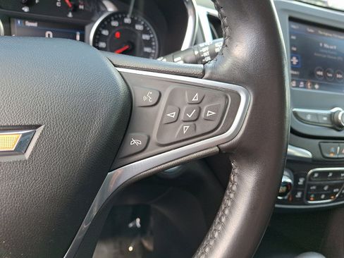 Used 2022 Chevrolet Equinox LT image 19