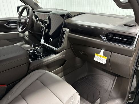 New 2026 GMC Yukon XL Elevation image 30