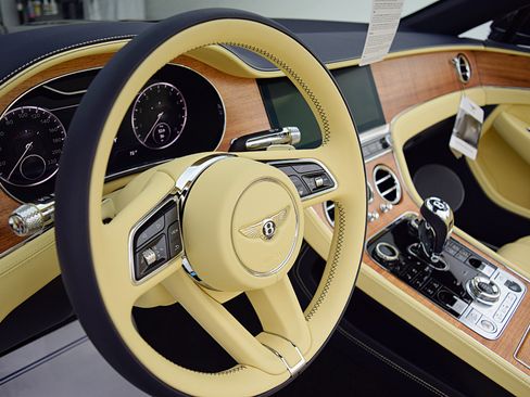 Used 2024 Bentley Continental GT AWD/4WD image 31
