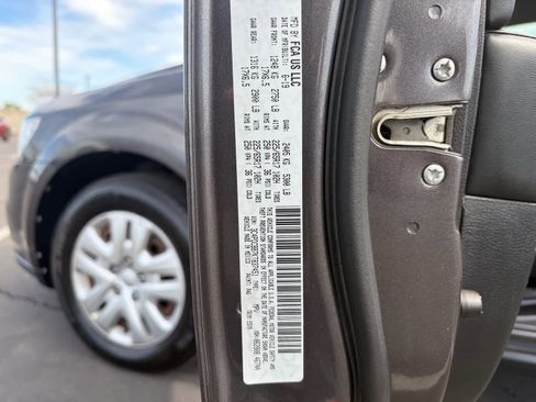 Used 2019 Dodge Journey SE w/ Connectivity Group image 33