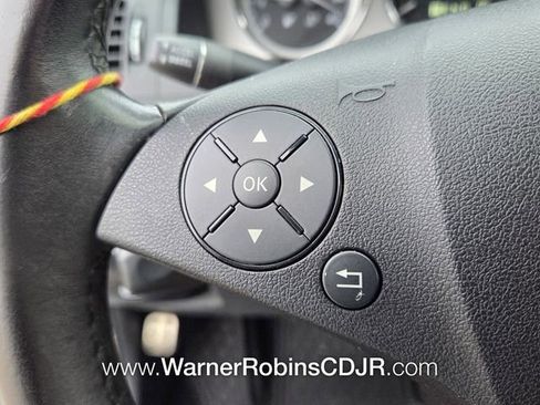 Used 2011 Mercedes-Benz C 300 Sedan image 23