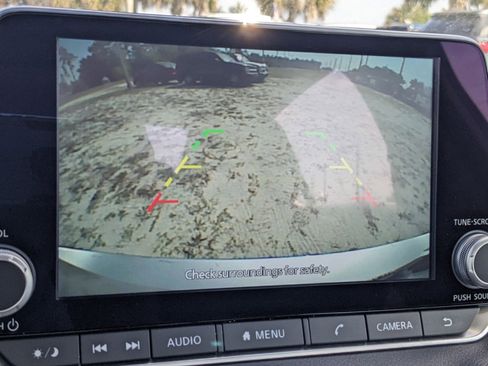 Used 2023 Nissan Sentra SV image 24