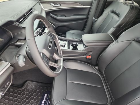 New 2026 Jeep Grand Cherokee Limited w/ Limited Altitude Package image 10