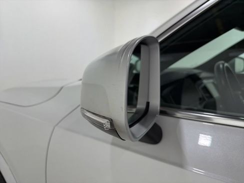 Used 2019 Volvo XC90 T6 R-Design AWD/4WD image 9