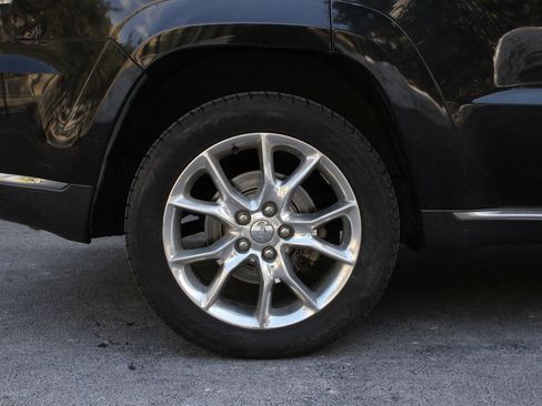 Used 2014 Jeep Grand Cherokee Summit image 5