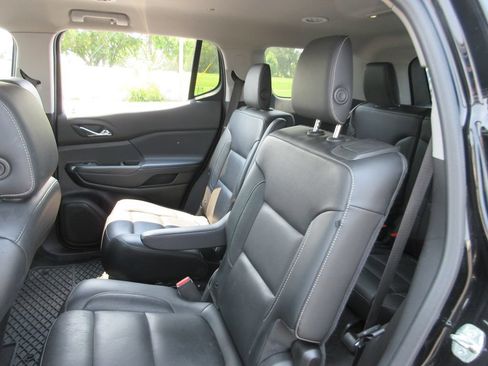 Certified 2019 GMC Acadia SLT FWD image 21