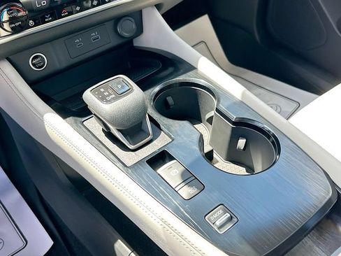 Certified 2021 Nissan Rogue SL w/ Premium Package FWD image 14