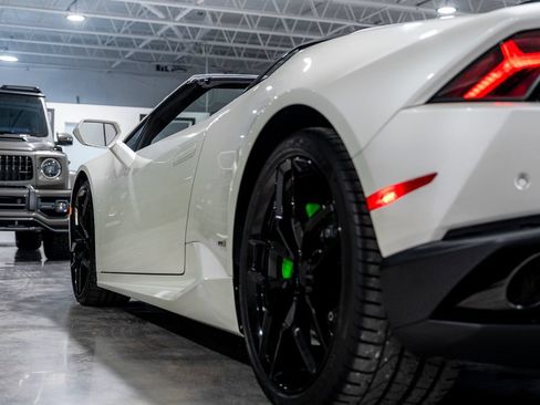Used 2016 Lamborghini Huracan LP 610-4 AWD/4WD image 25
