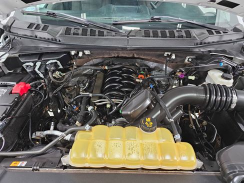 Used 2020 Ford F150 XL w/ Equipment Group 101A Mid AWD/4WD image 4