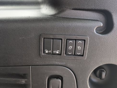 Used 2020 GMC Yukon XL Denali AWD/4WD image 19