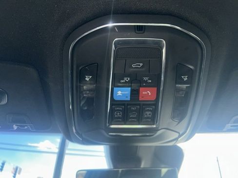 Used 2024 Jeep Grand Cherokee L Limited w/ Luxury Tech Group II image 26