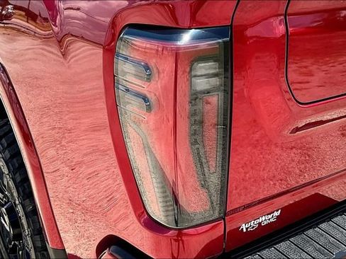 Used 2024 GMC Sierra 2500 AT4 w/ AT4 Premium Plus Package AWD/4WD image 24