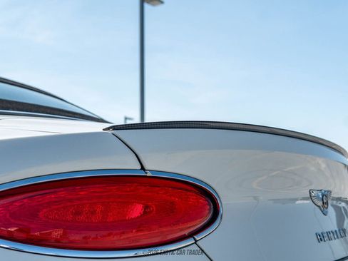 Used 2020 Bentley Continental GT V8 image 97