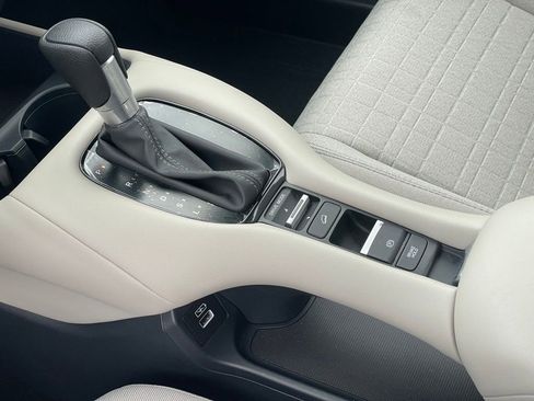 Used 2023 Honda HR-V LX image 23