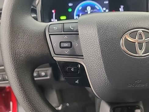 Used 2026 Toyota Camry LE FWD image 28