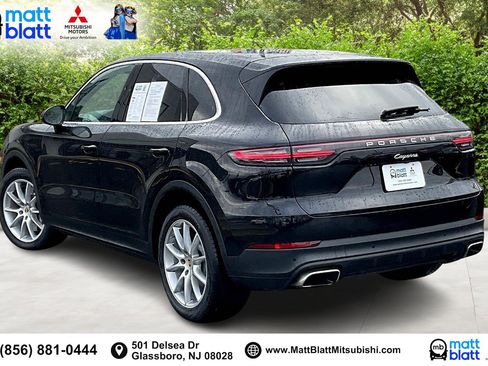 Used 2022 Porsche Cayenne Platinum Edition image 13