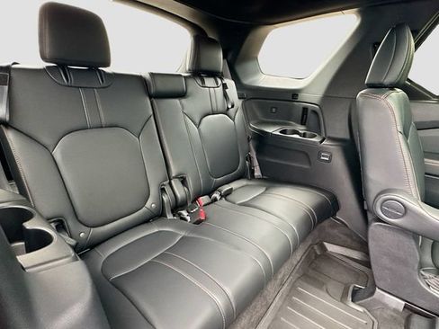 Certified 2024 Honda Pilot TrailSport image 32