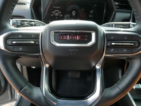Used 2025 GMC Terrain Elevation AWD/4WD image 25