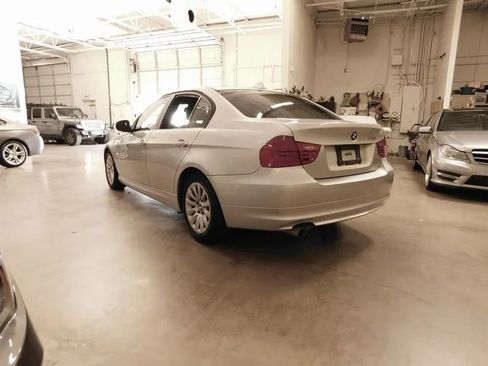 Used 2009 BMW 328i xDrive 328i xDrive Sedan 4D image 4
