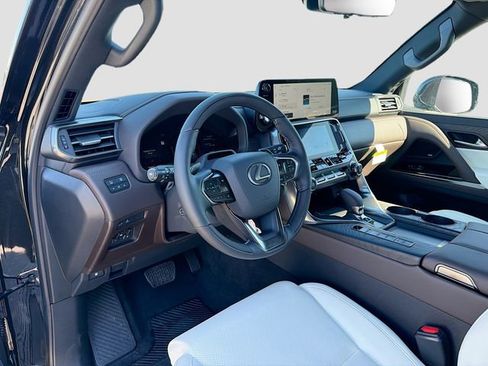 New 2026 Lexus LX 700h Luxury image 28