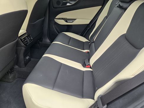 Used 2024 Lexus NX 250 FWD w/ Towing Package (2000 Lbs) image 9