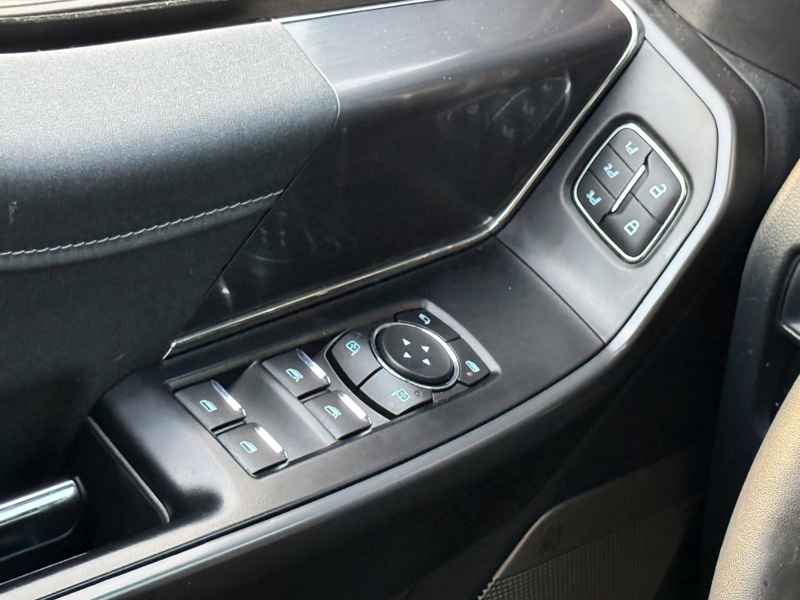 Used 2024 Ford F150 Lariat AWD/4WD image 37