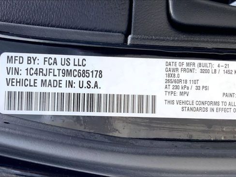 Used 2021 Jeep Grand Cherokee Trailhawk w/ Trailhawk Luxury Group AWD/4WD image 36