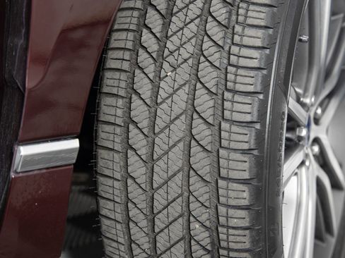 Used 2019 Ford Edge Titanium w/ Equipment Group 301A image 43